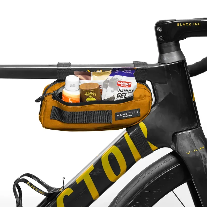 Almsthre Compact 0.9l Frame Bag in California Gold-5