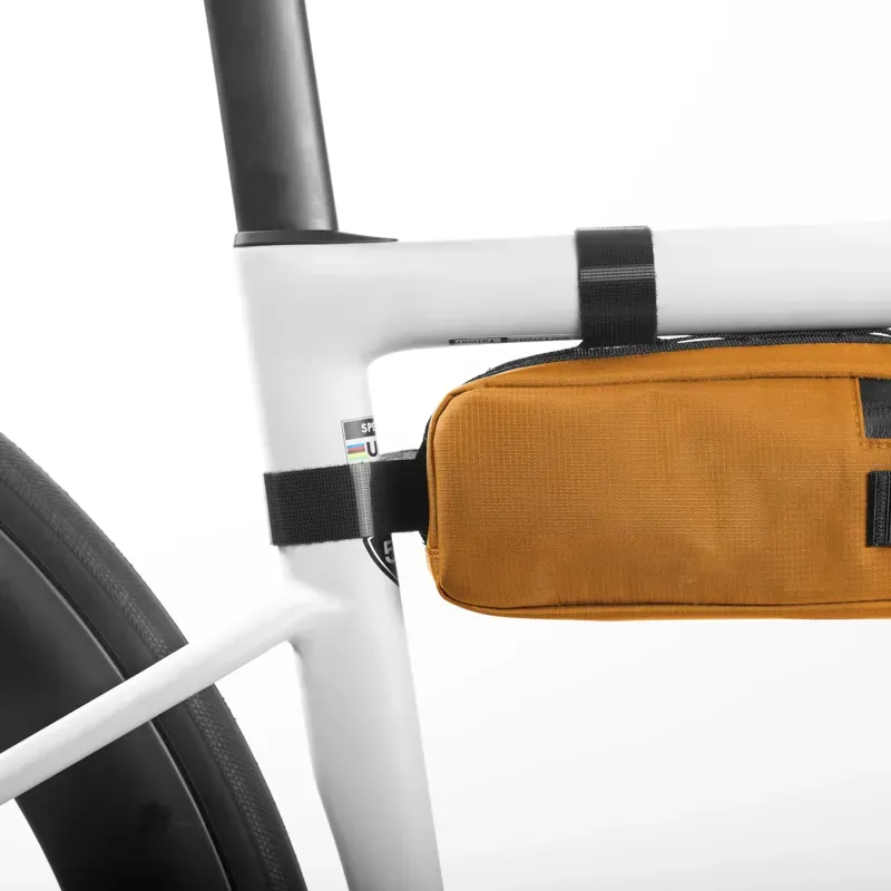 Almsthre S/M 1.6L Signature Frame Bag in California Gold-7