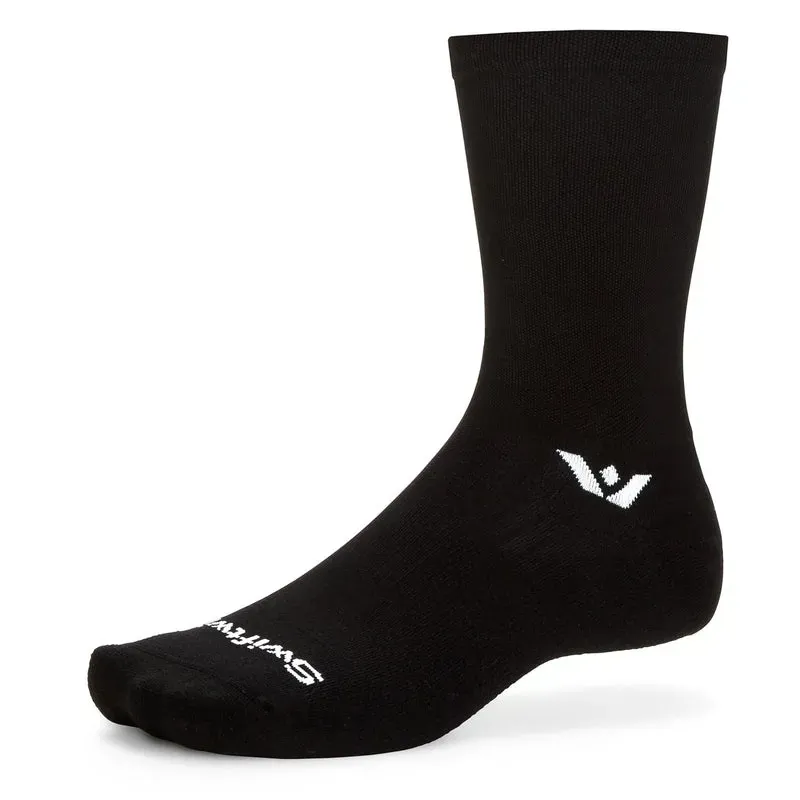 Swiftwick Aspire Crew Socks in Circuit Black