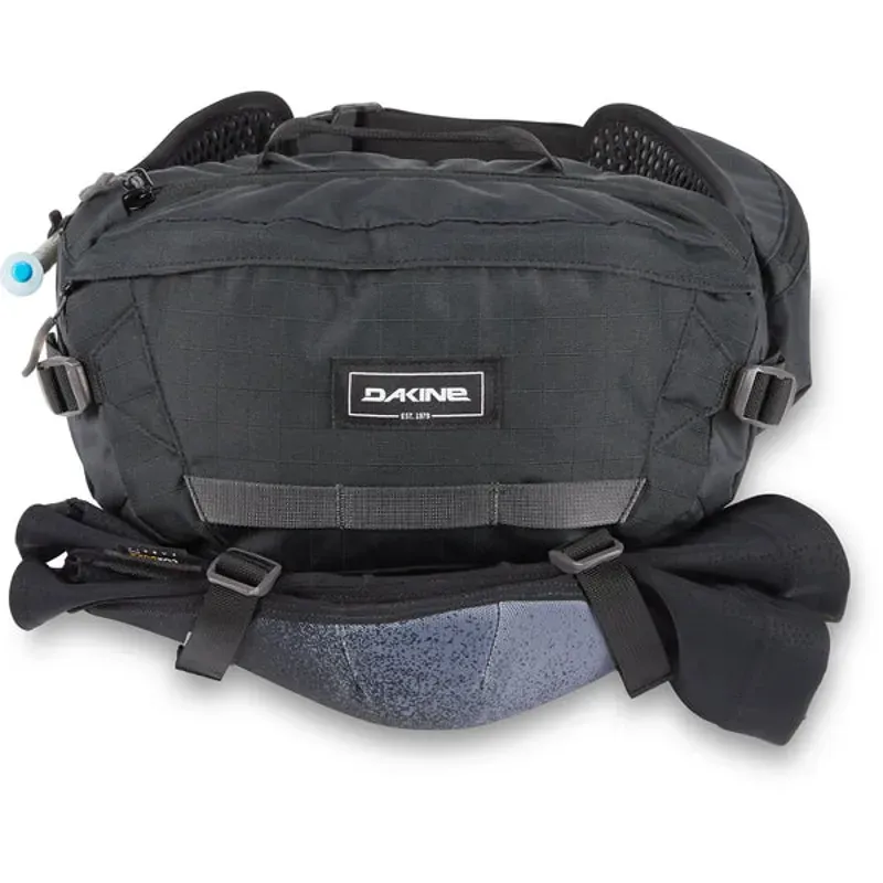 Dakine Hot Laps 5L Hip Pack w/2l Reservoir in Black-6