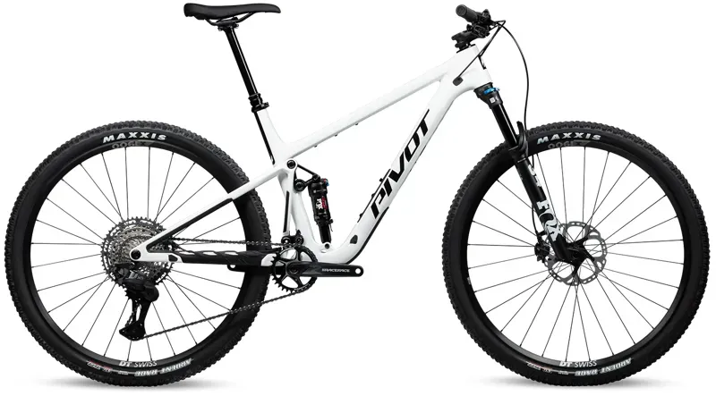 Pivot Mach 4 SL Expert XT Di2 XC Mountain Bike in White Avalanche