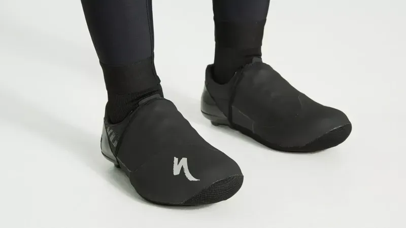 Specialized Neoprene 38-43 Toe Covers in Black-1
