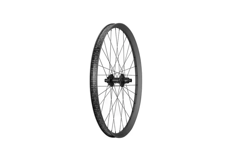 Specialized Traverse HD i9 1/1 Carbon Wheel in Black-3