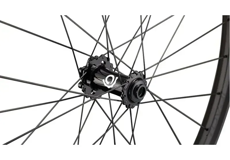 Traverse SL II Hydra2 Carbon/ Black 29 rear 28h-4