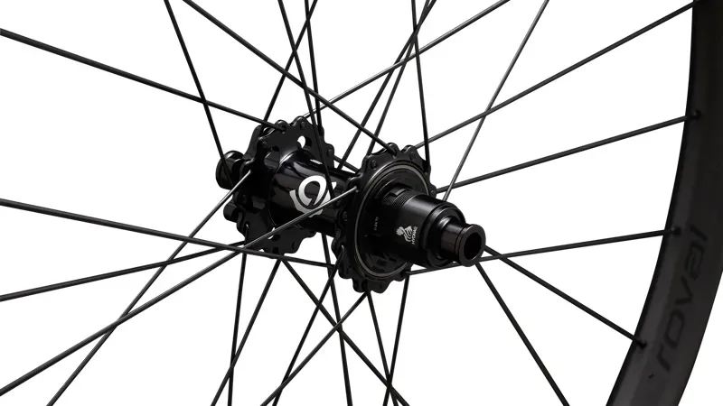 Traverse SL II Hydra2 Carbon/ Black 29 rear 28h-7