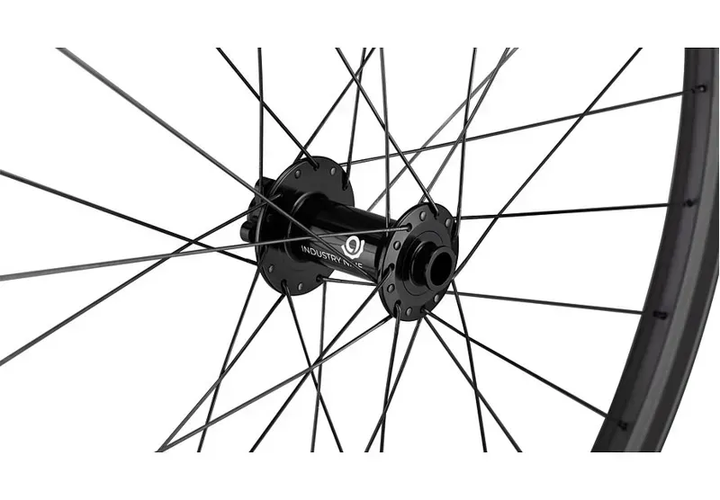 Specialized Traverse SL II 29 i9 1/1 Carbon Wheelset in Carbon/Black-4